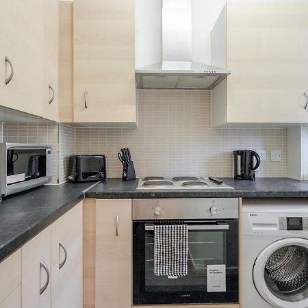 Aplacetostay Central London Apartment, Zone 1 Car Exterior photo